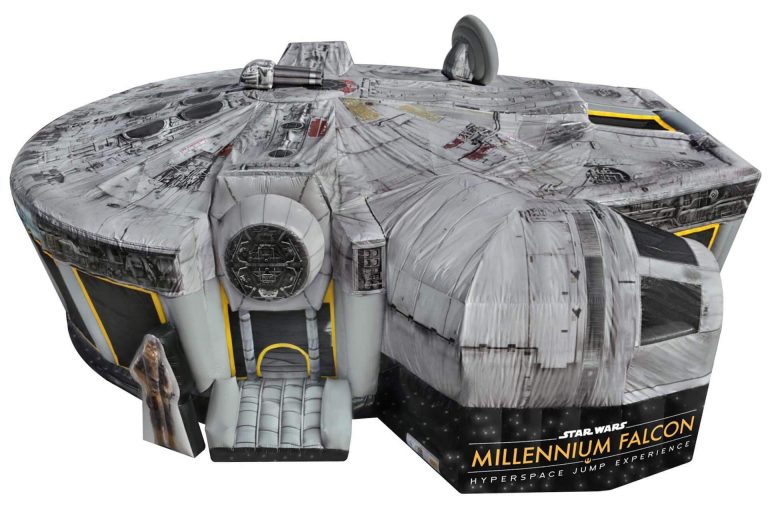 Közel 3 millió forint az ára az „életnagyságú” Millennium Falconnak