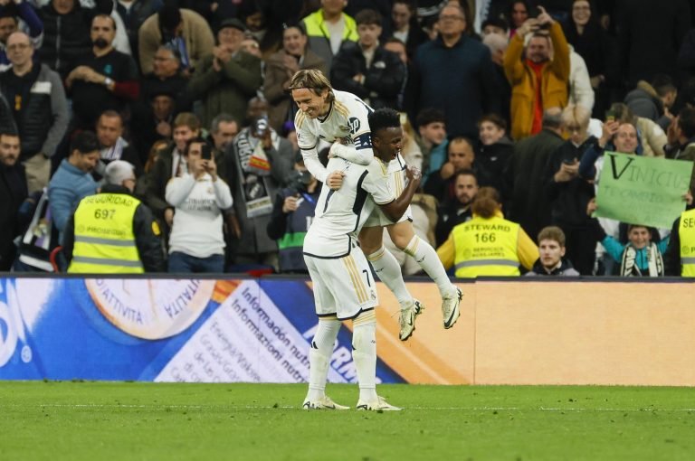 Videón Modric hatalmas klasszis gólja a Sevilla ellen, ami győzelmet ért Madridban