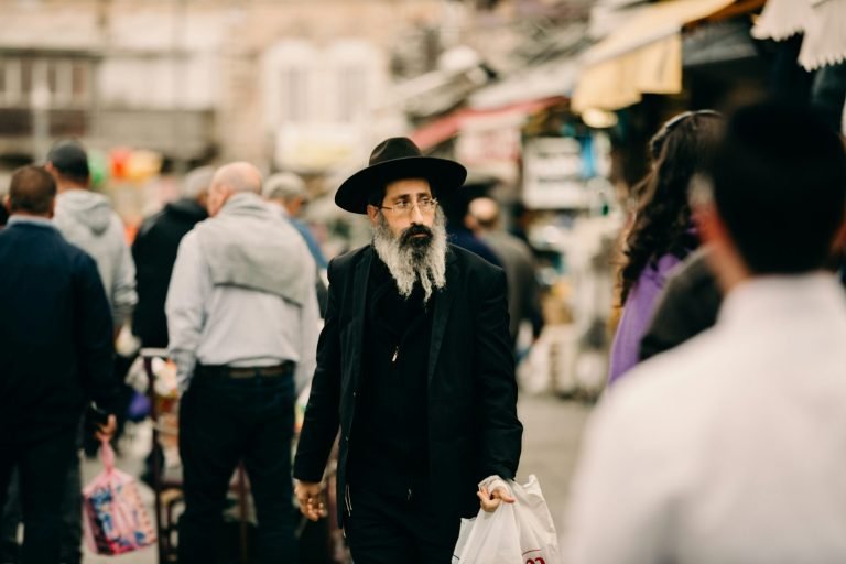 A los 88 años, un rabino de Jerusalén se convirtió en padre por primera vez en su vida