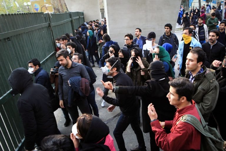 Halálra ítéltek egy iráni rappert, amiért részt vett egy 2022-es tüntetésen