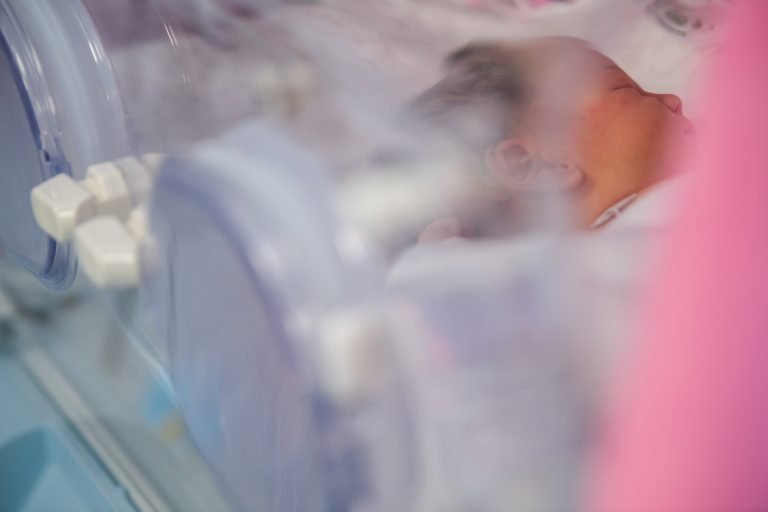 Újszülött kislányt hagytak a Heim Pál kórháznál