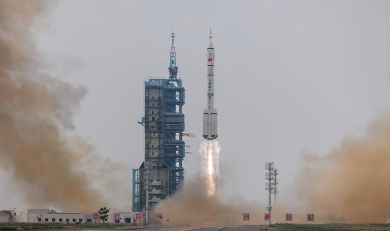 A NASA vezetője szerint Kína katonai projekteket hajt végre az űrben