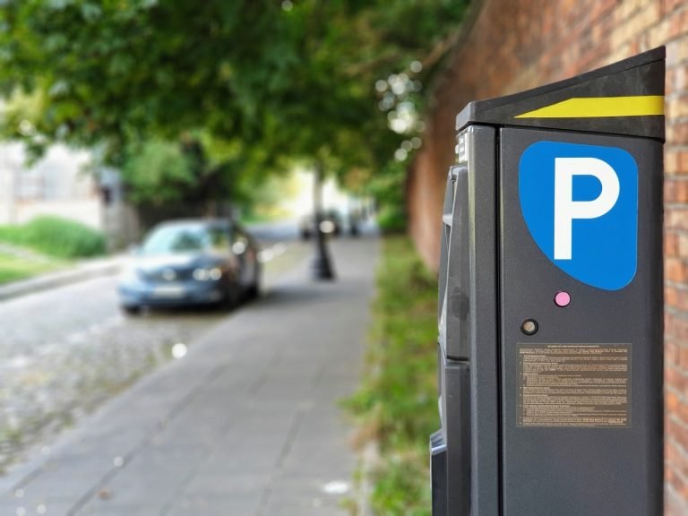 Egyre több balatoni település vezeti be a fizetős parkolást