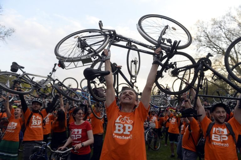 I Bike Budapest: forgalmi változásokra kell készülni szombat délután