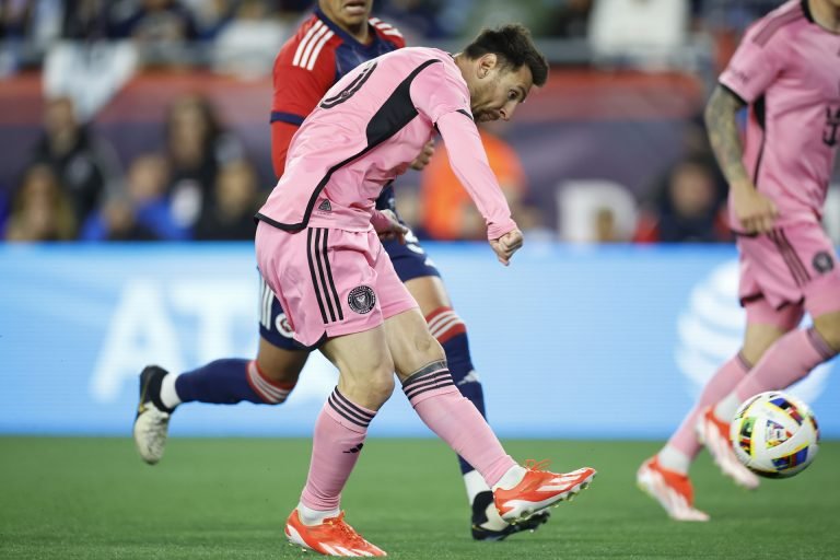 Kétgólos hátrányból nyertek 3-2-re Messiék, Saurez megint betalált (videó)