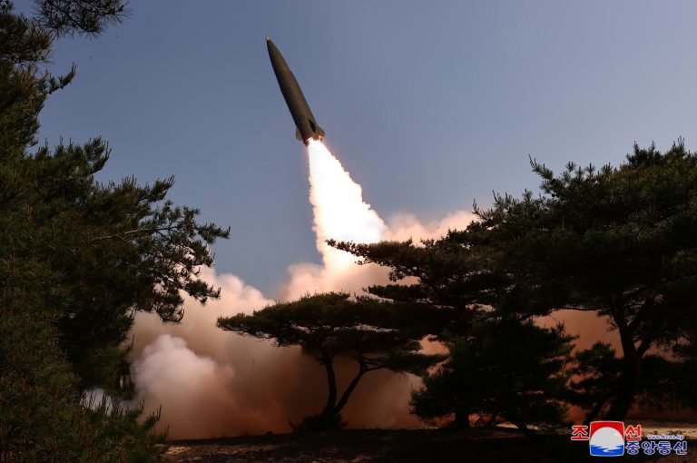 Észak-Korea megint kihúzta a gyufát Japánnál és Dél-Koreánál