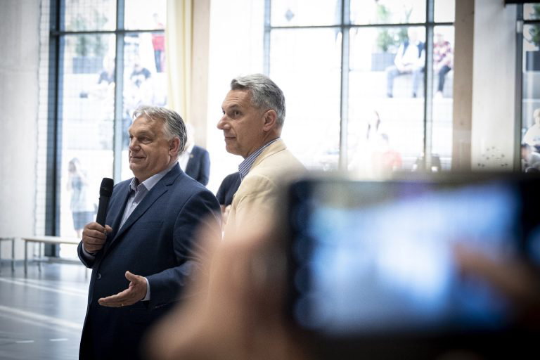 Nincsenek megszűrve a kérdések Orbán Viktor sajtótájékoztatóin