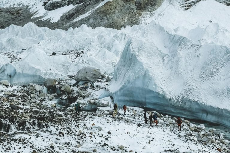 A héten már a negyedik hegymászó vesztette életét az Everesten