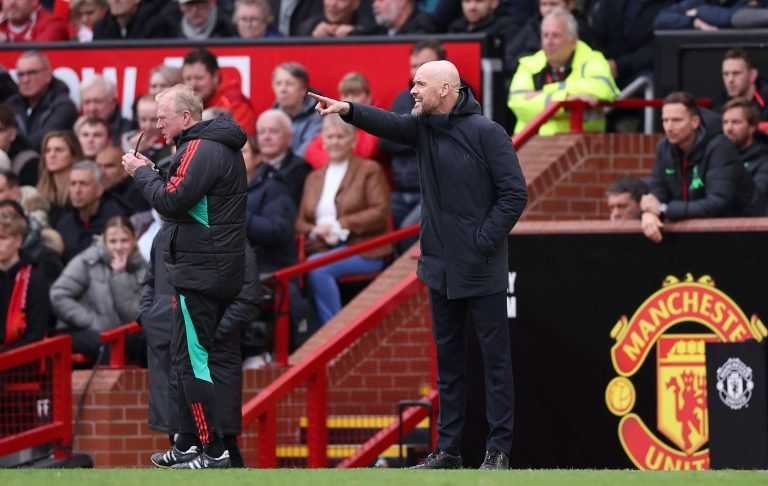 Erik ten Hag: a Manchester Unitedet irányítani olyan, mint „hátratett kézzel úszni”
