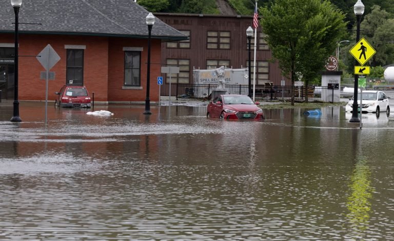 Katasztrófahelyzetet hirdettek Texasban, életveszélyes áradásokra figyelmeztetnek