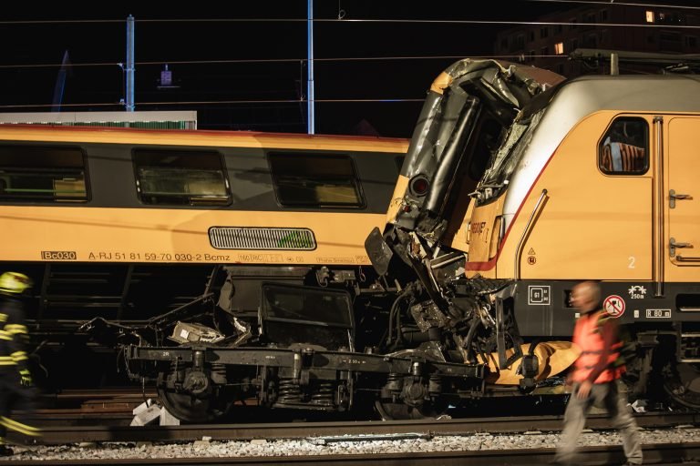 Halálos vonatbaleset történt Csehországban, többen meghaltak