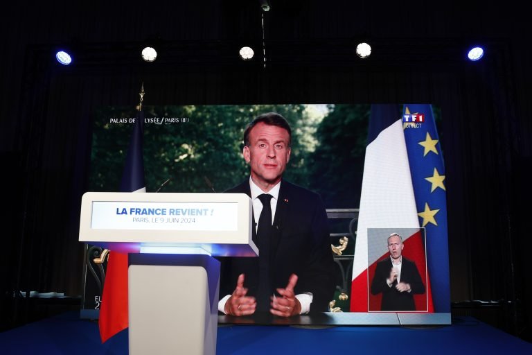 Macronék nagy veresége után előrehozott választásokat írnak ki Franciaországban