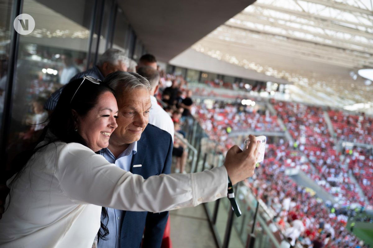 Orbán Viktor egy nagyon komoly rapvideóval hangol az Eb-re, repkedtek a szelfik