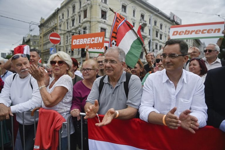 Orbán Viktor a Békemenetről: „Robert Ficót azért lőtték le, mert a béke pártján áll”