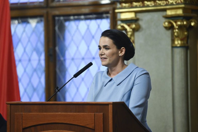 Novák Katalin a német-magyar meccs helyszínén nyilatkozott a kegyelmi ügyről (videó)