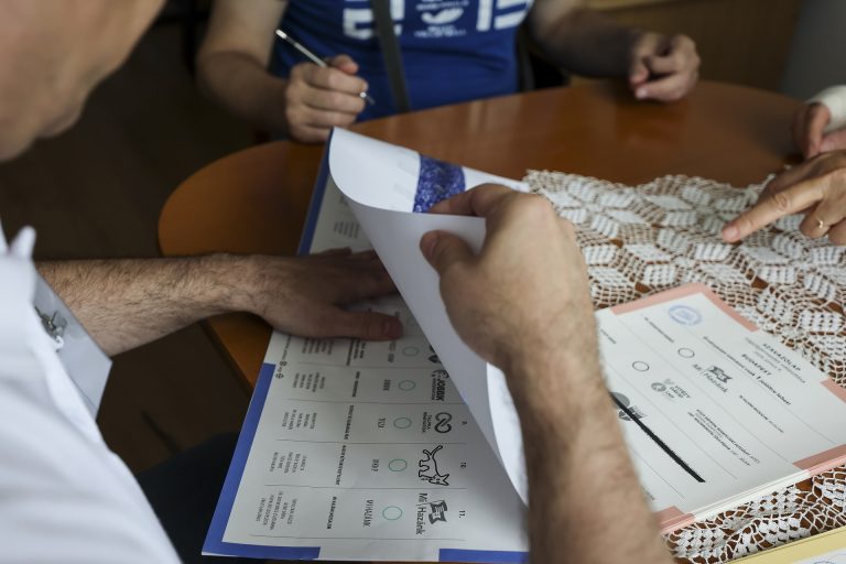 Akár másfél hónapig is elhúzódhat az önkormányzati választások hivatalos eredményének közlése