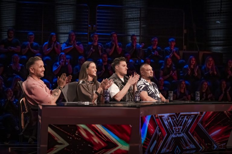 X-Faktor: mérhetetlenül vonzó ruhában fotózták Tóth Andit
