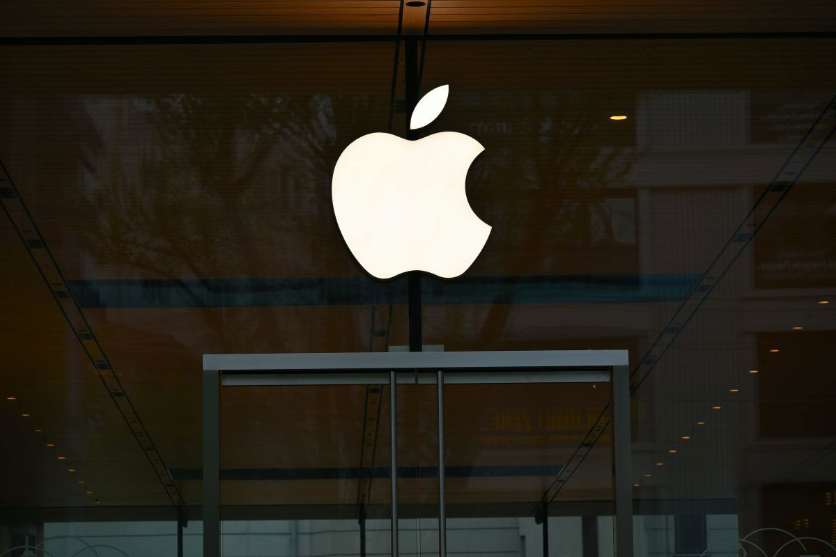 Döbbenetes pénzbírságot kapott az Apple és a Meta az EU-tól