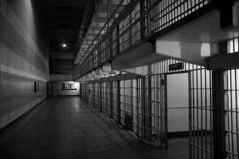 Rühesség és fertőzések a hazai börtönökben – vizsgálat indult, miután egy fiatal rab rühes lett a tököli börtönben