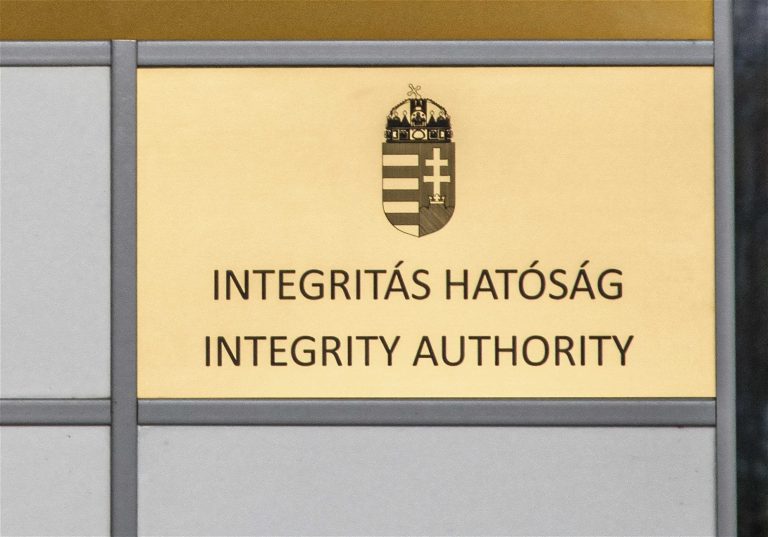 Gyanúsítottként hallgatták ki az Integritás Hatóság elnökét, új információk érkeztek