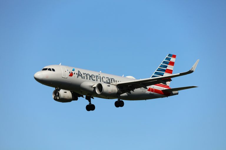 Egyre több holttest kerül elő a washingtoni légi-katasztrófa után