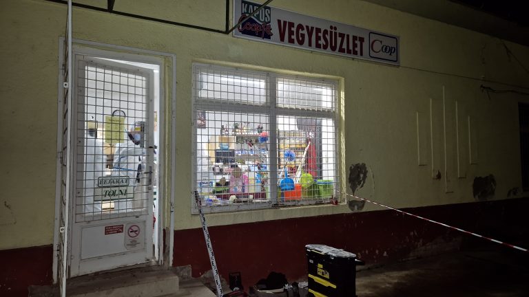 Megrázó részletek a somogyi gyilkosságról: husánggal verte halálra a gyilkos a kisbolt eladóját
