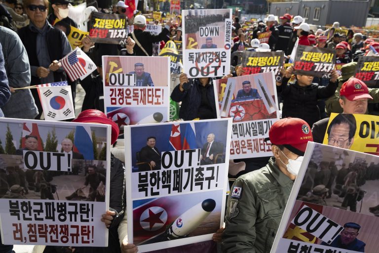 Újabb háromezer észak-koreai katona érkezett Oroszországba