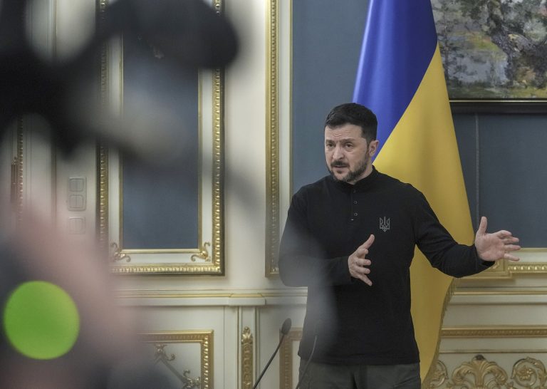 Zelenszkij szerint az oroszok már most hazudnak a tűzszünetről