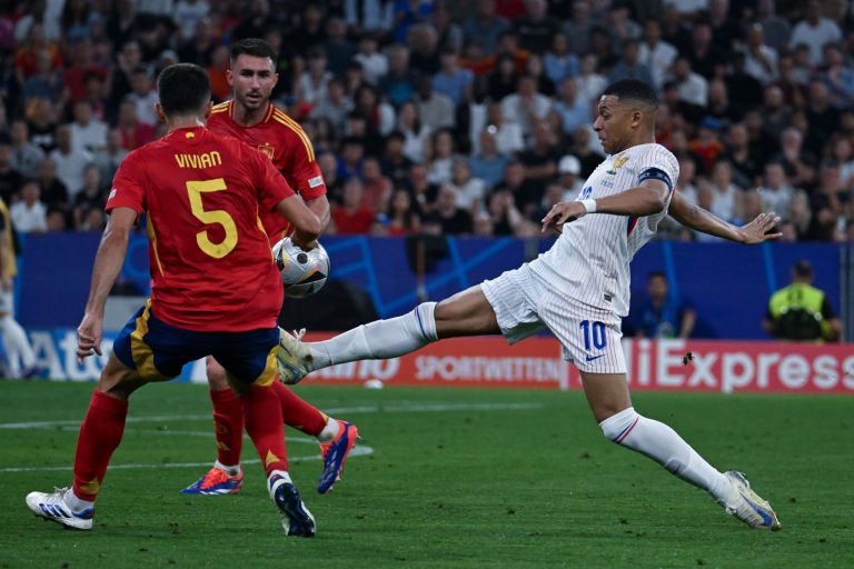 Mbappé: különleges érzés Cristiano Ronaldóval egy szinten lenni