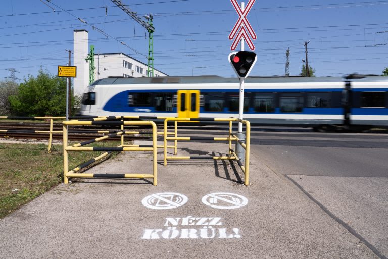 Így változik a vasúti és buszközlekedés a május 1-jei hosszú hétvégén