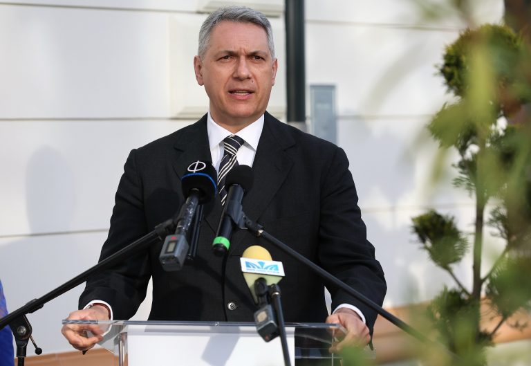 Lázár János kíváncsi, Vitézy Dávid miért hallgat, majd felbukkant