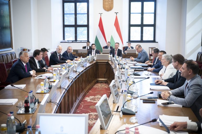 Rendkívüli bejelentéseket tett a kormány a költségvetésről, megvannak a számok