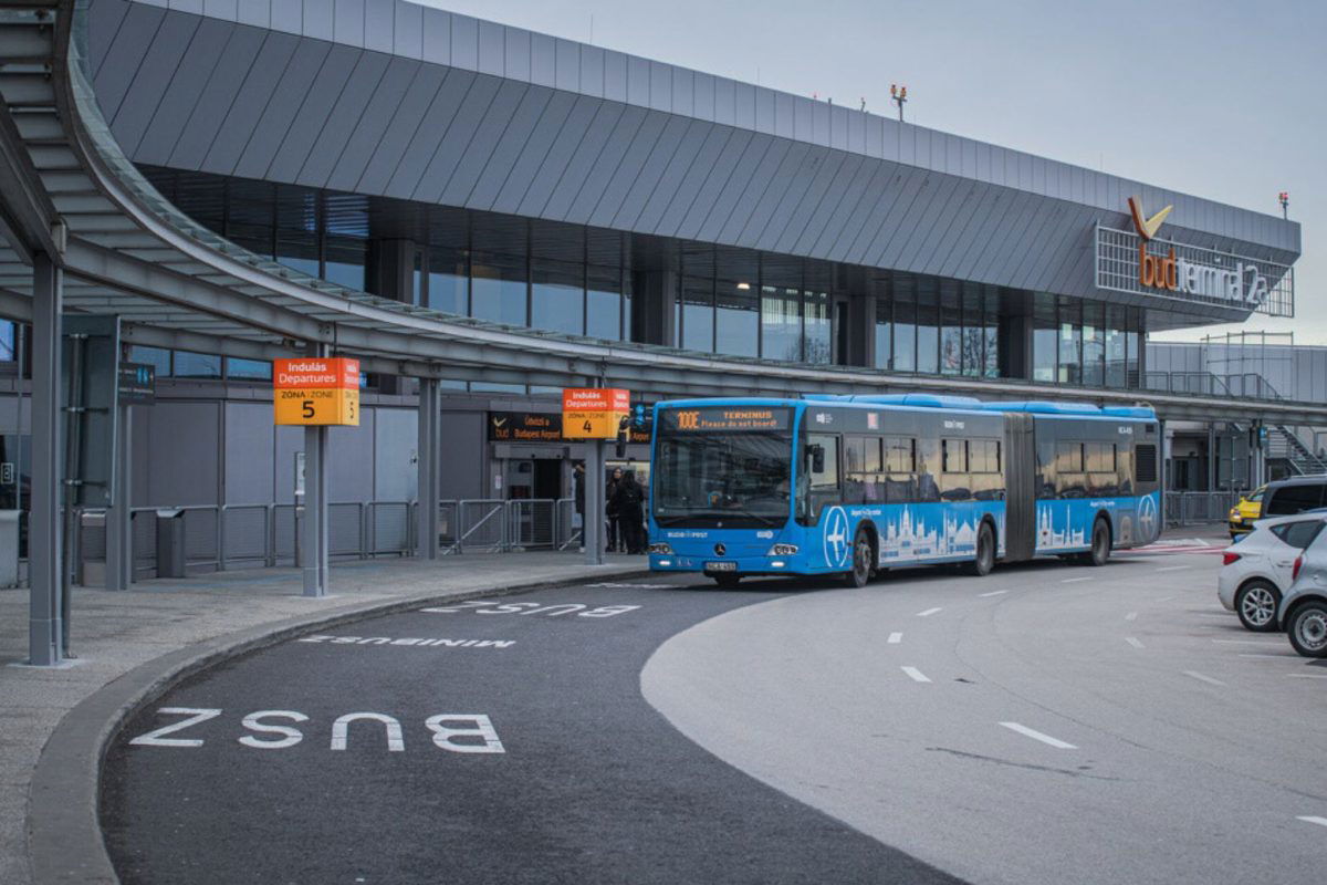 Májustól sűrűbben közlekedik a 100E Repülőtéri Expressz