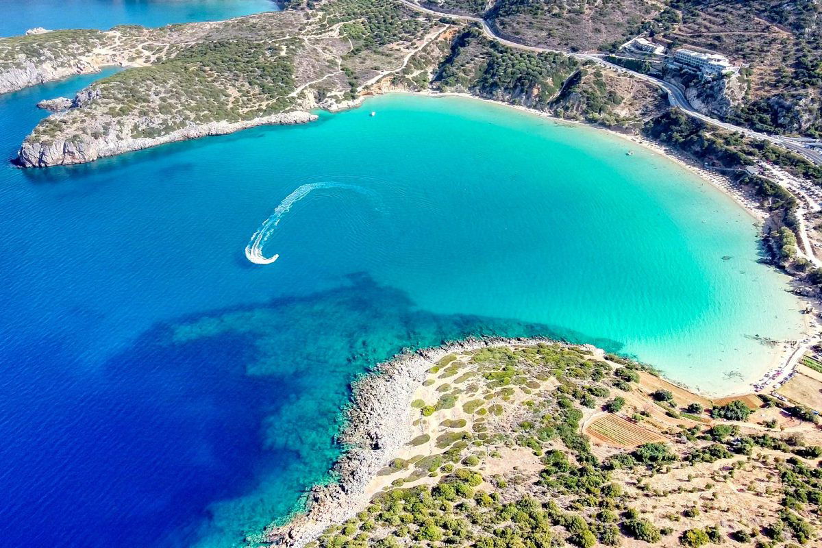 Rejtélyes repedések jelentek meg az egyik turistaparadicsomban