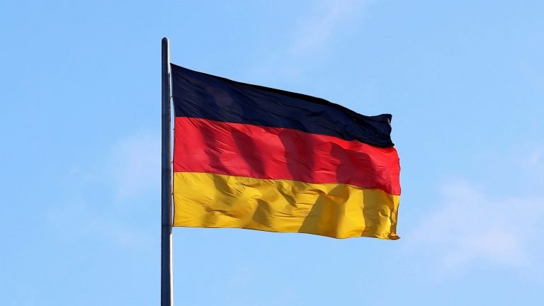 Szemernyit sem nő a német gazdaság – Trumpot hibáztatják a lesújtó adatokért