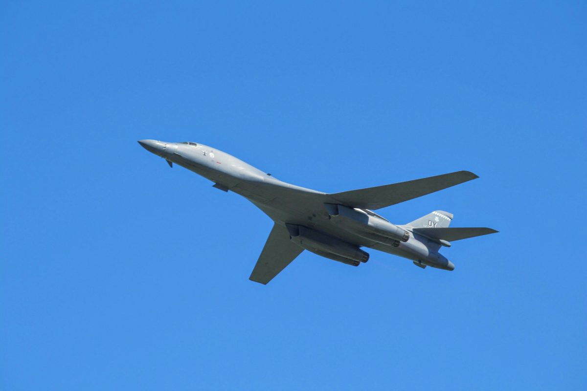 Észak-Korea forrong az USA nagy hatótávolságú bombázóinak közelsége miatt