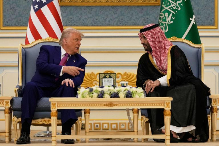 Trump stratégiai gazdasági megállapodást kötött a szaúdi trónörökössel