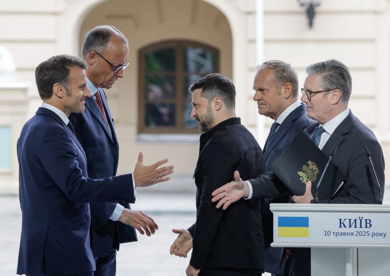 Ukrán tisztviselők tárgyaltak az USA, az Egyesült Királyság, Franciaország és Németország képviselőivel Isztambulban