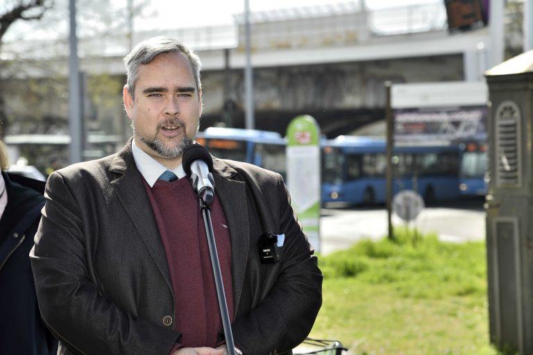 Kiengedték a börtönből Kiss Lászlót, Óbuda polgármesterét