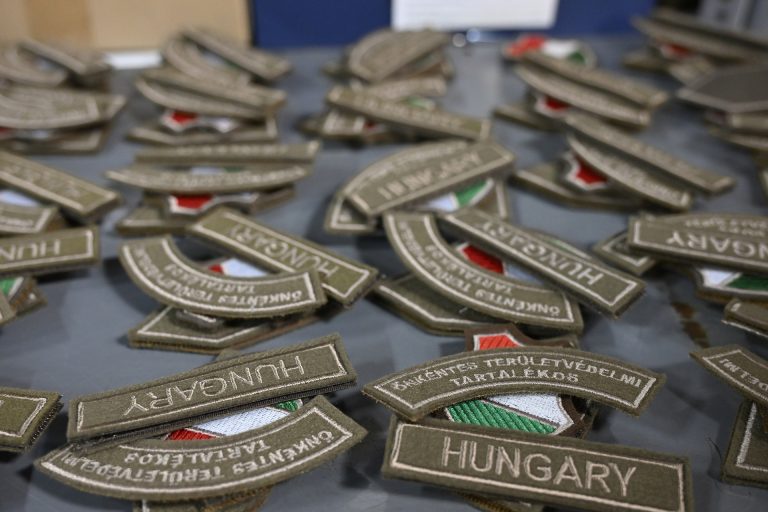 Újdörögdi gránátbaleset: ingyen állami lakást is kap a kezeit elvesztett kormánytisztviselő