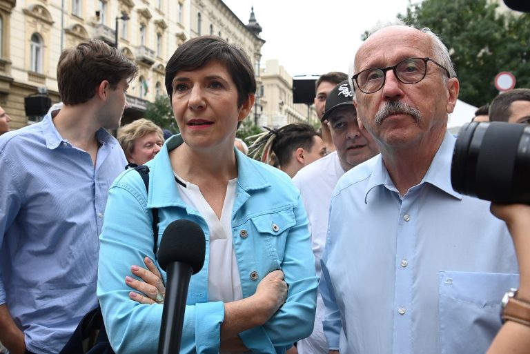 Szigorú korlátozásokat vezetnek be Erzsébetvárosban