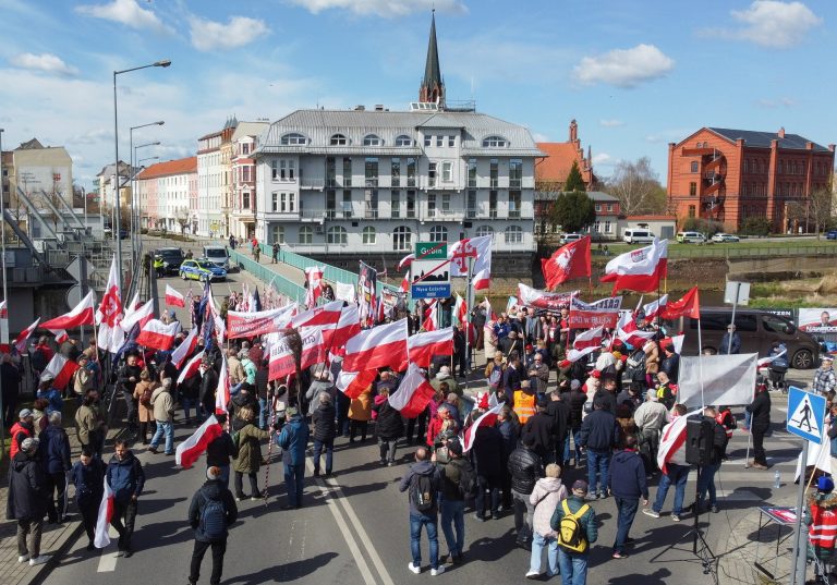 Azonnali hatállyal lezárja Németország a határait a migránsok elől