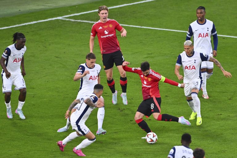 Betelt a pohár a Manchester Unitednél, minden játékos eladó