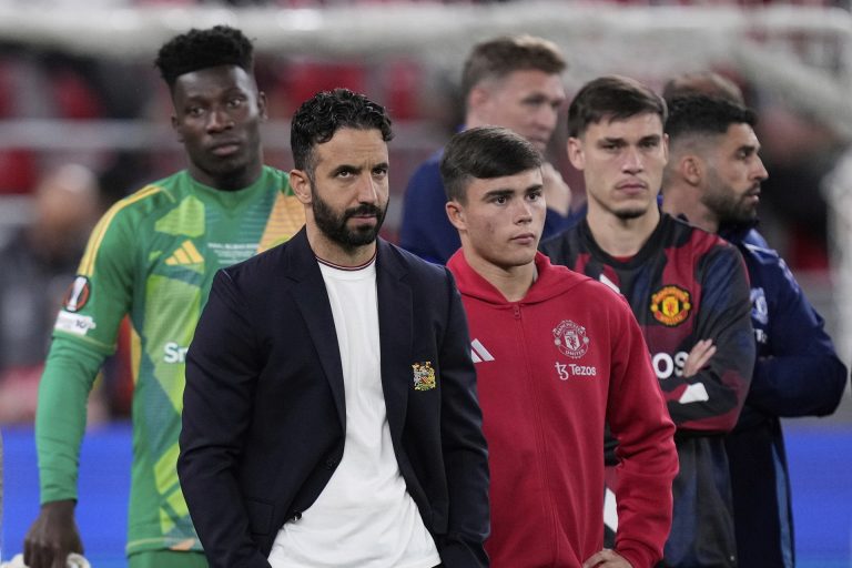 Kész azonnal távozni a Manchester United edzője a szégyen után