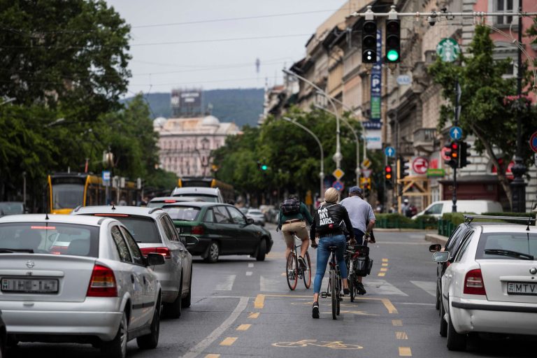 Jön az új KRESZ – ezek a radikális változások várhatók a közlekedésben