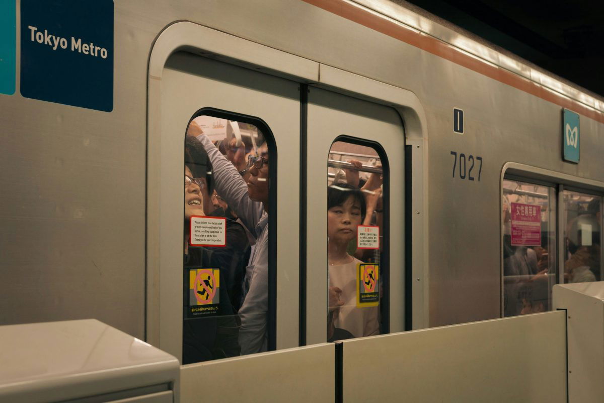 Egyszerre két utast késelt meg egy támadó a tokiói metrón