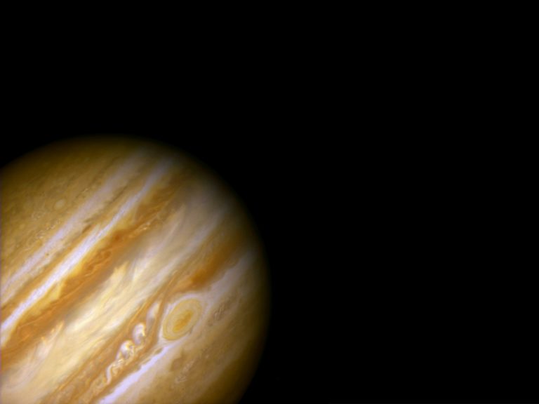 Bámulatos fotókon a Jupiter sarki fényei