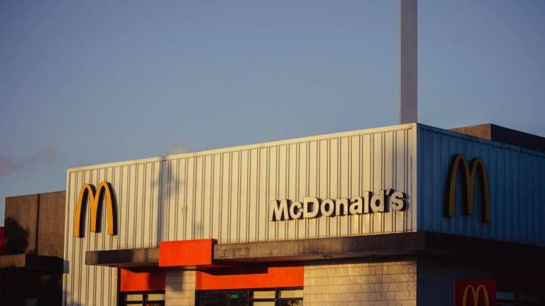 A Covid után sem volt ehhez fogható mértékű toborzás a McDonald’s-nál